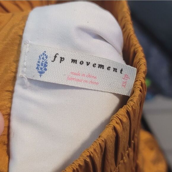 FREE PEOPLE Gold Athletic Shorts - Picture 5 of 6